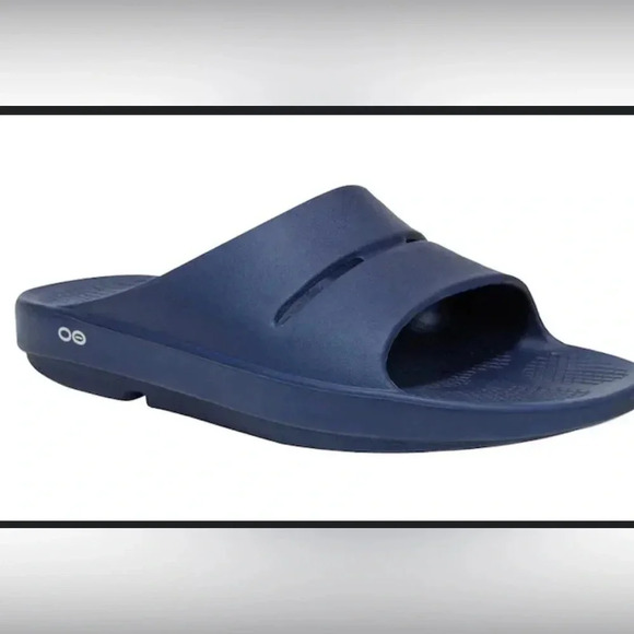 ! OOFOS Ooahh Recovery Slides Shoes sz 8 - Picture 1 of 6